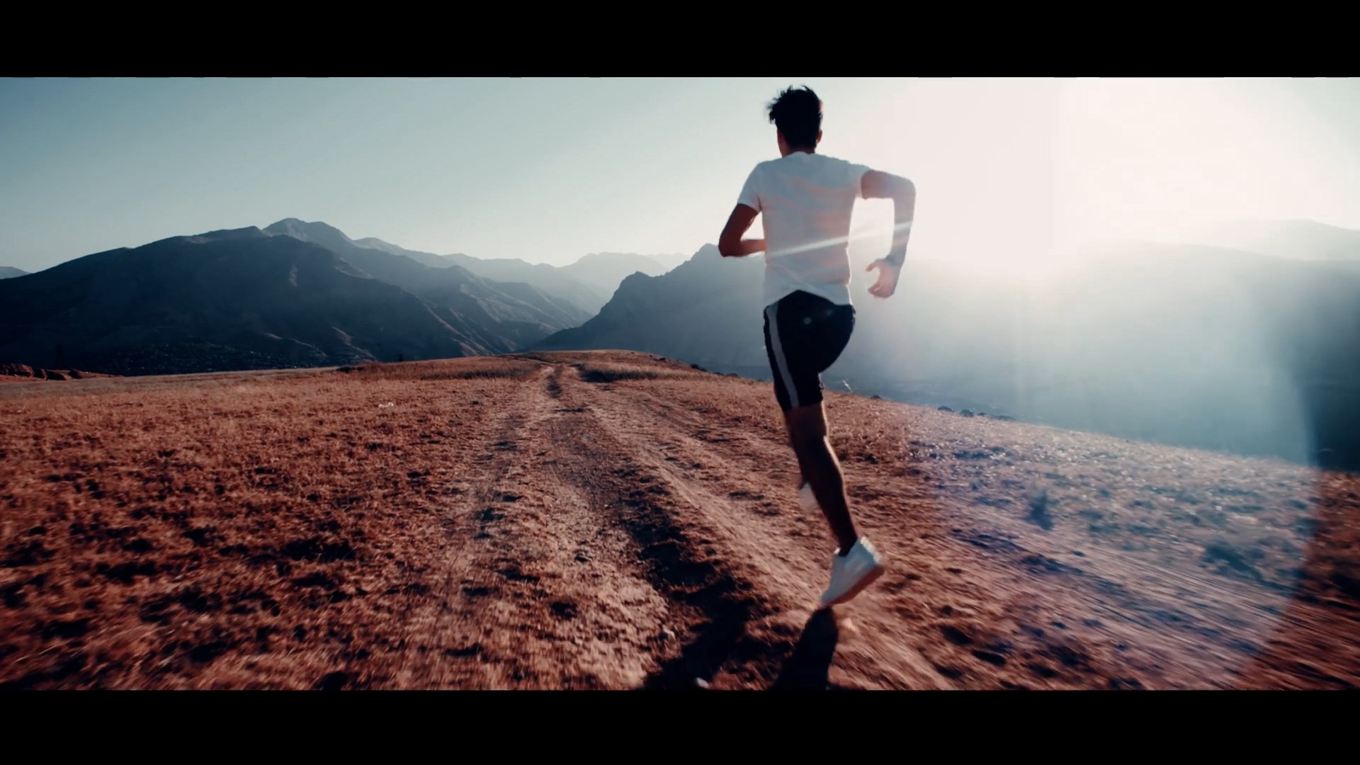 DaVinci Resolve 达芬奇模板 镜头光晕、光线过渡、漏光效果转场过渡 Light FX 插件预设 sucaiwan.com