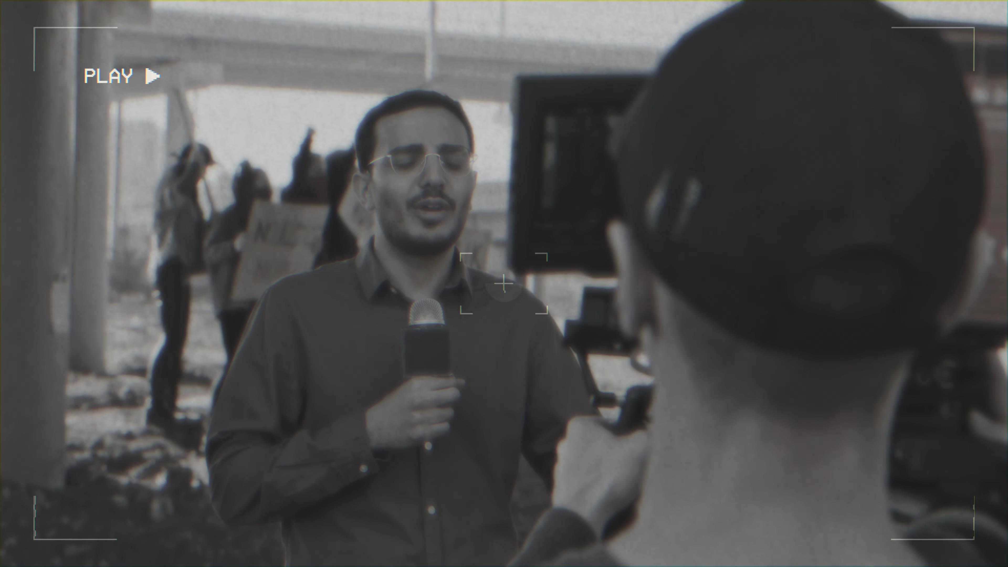 MotionVFX - mStyle VCR 复古VHS时代美学老派电影旧磁带故障失真纹理模拟达芬奇预设效果 插件预设 第12张-素材湾丨精选海外优质设计素材资源 MotionVFX - mStyle VCR 复古VHS时代美学老派电影旧磁带故障失真纹理模拟达芬奇预设效果 插件预设 sucaiwan.com