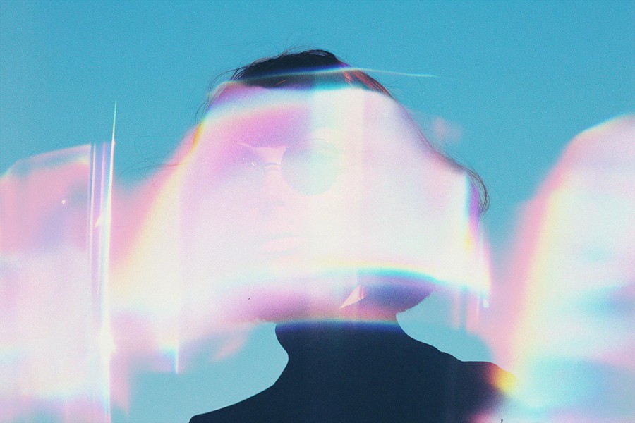 4款现代复古Y2K抽象艺术虹彩光晕光芒未来主义背景图片叠加JPG肌理Prismatic Lights Textures 图片素材 第4张-素材湾丨精选海外优质设计素材资源 4款现代复古Y2K抽象艺术虹彩光晕光芒未来主义背景图片叠加JPG肌理Prismatic Lights Textures 图片素材 sucaiwan.com