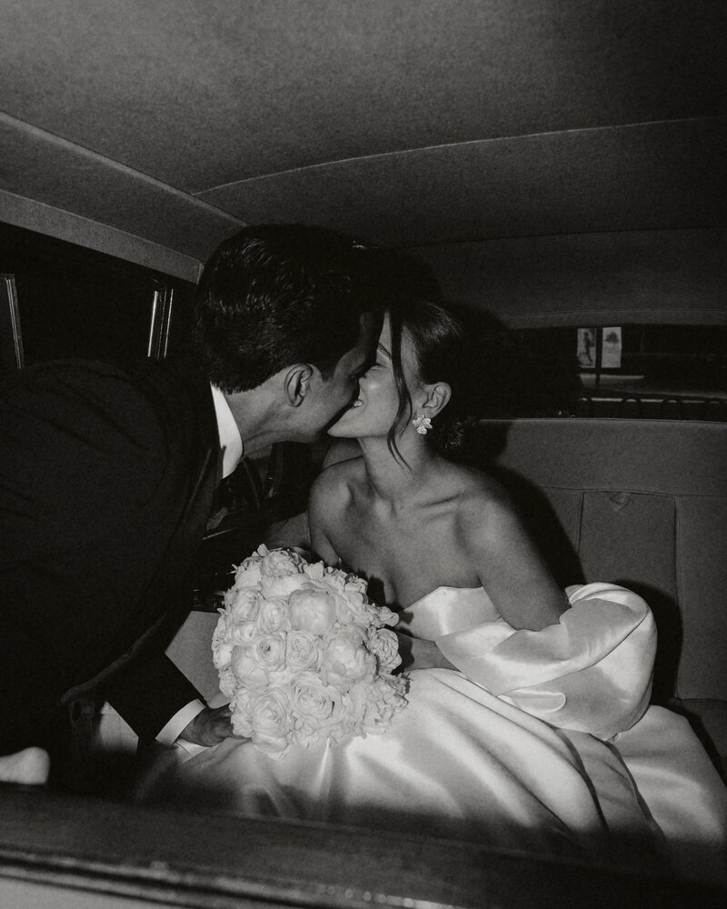 大师课程:如何使用闪光灯婚礼摄影师摄影/设置/变焦手册视频教程 The Master Flash Workshop , 第9张-素材湾丨精选海外优质设计素材资源 大师课程:如何使用闪光灯婚礼摄影师摄影/设置/变焦手册视频教程 The Master Flash Workshop , sucaiwan.com