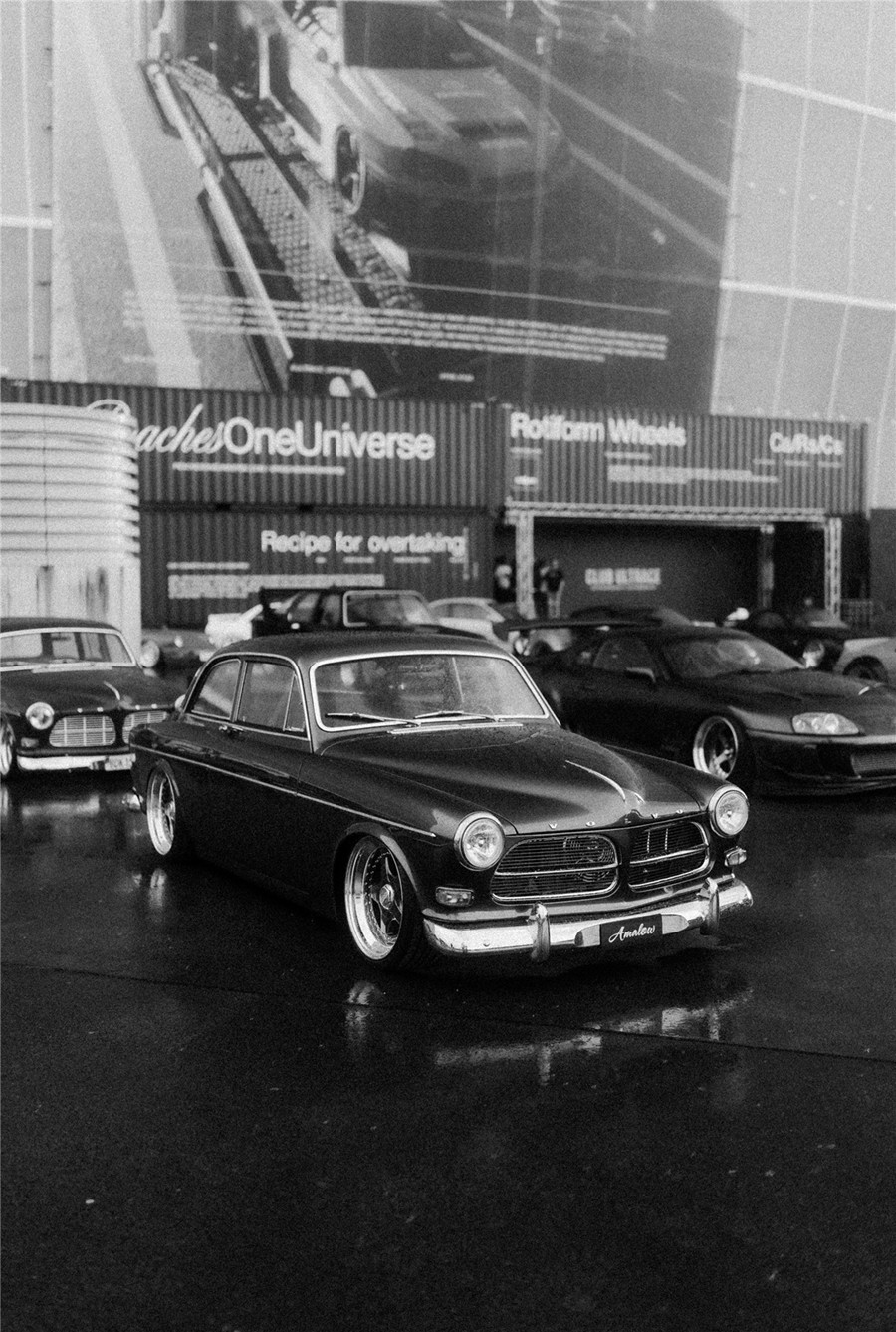 复古怀旧美感35mm胶片模拟色调颗粒汽车商业摄影Lightroom调色预设 Mike Crawat 2024 35MM FILM LOOK PRESETS 插件预设 sucaiwan.com