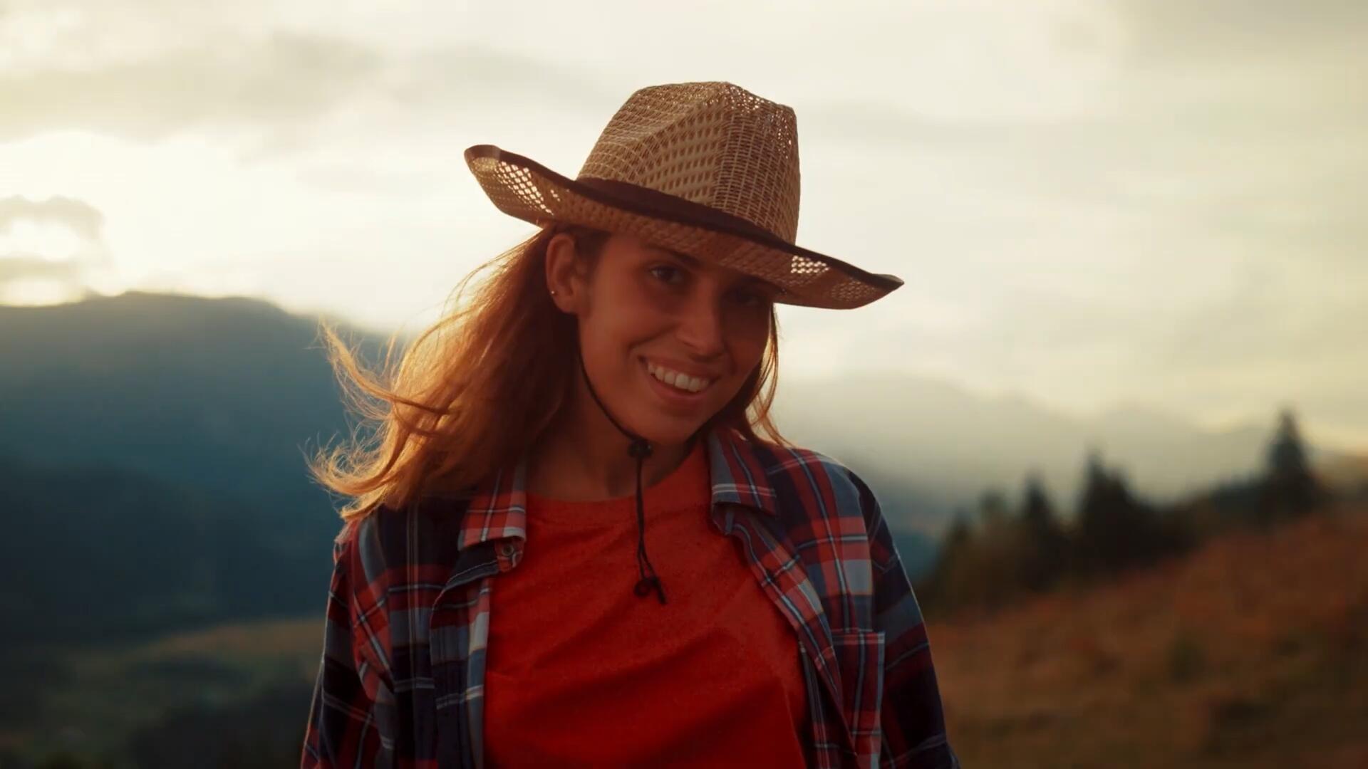 Pixflow - CL-BlackMagic Lut Pack 高品质重现BlackMagic专业电影机风格色彩分级LUT调色预设 插件预设 第3张-素材湾丨精选海外优质设计素材资源 Pixflow - CL-BlackMagic Lut Pack 高品质重现BlackMagic专业电影机风格色彩分级LUT调色预设 插件预设 sucaiwan.com