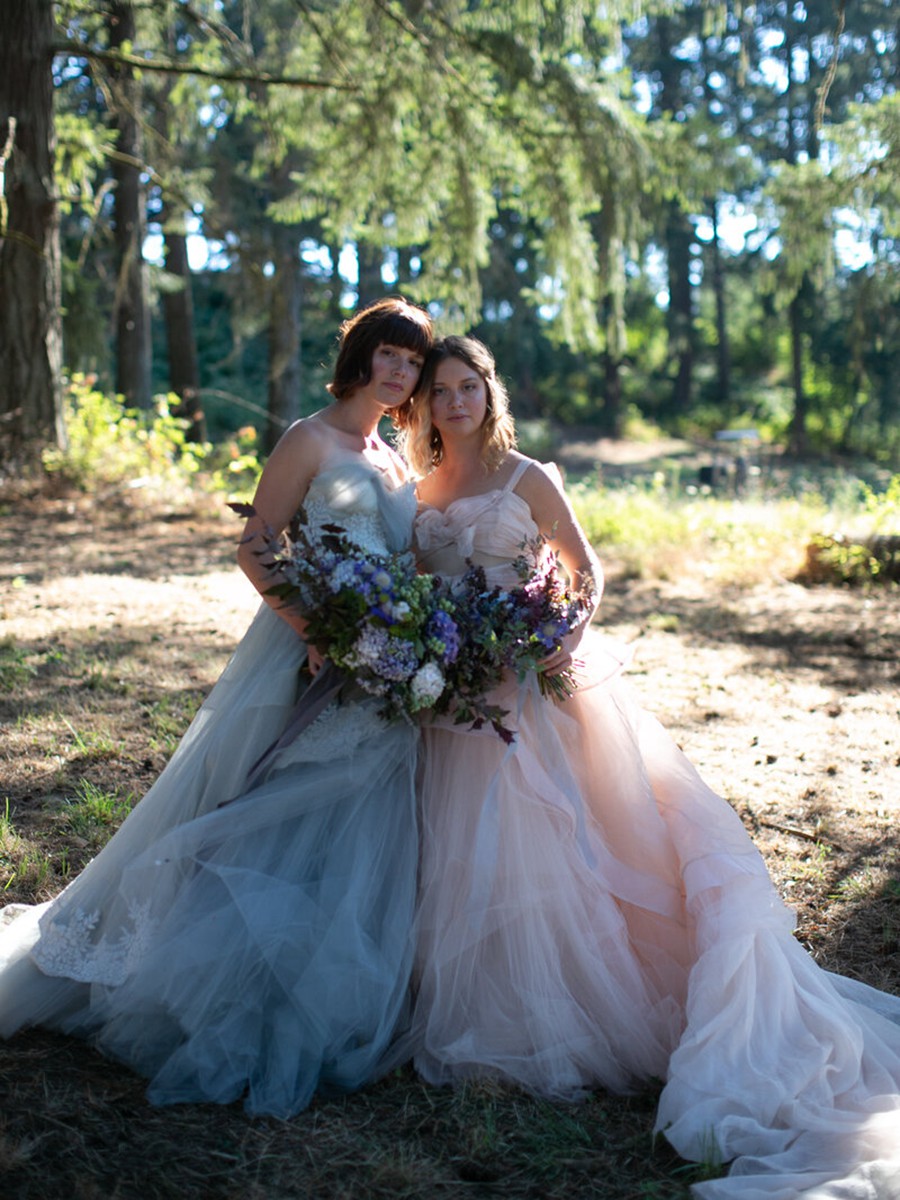 色彩鲜艳明亮桃红色婚礼肖像摄影照片调色Lightroom预设Kindred – The Storey Collection – True Colors 插件预设 第8张-素材湾丨精选海外优质设计素材资源 色彩鲜艳明亮桃红色婚礼肖像摄影照片调色Lightroom预设Kindred – The Storey Collection – True Colors 插件预设 sucaiwan.com