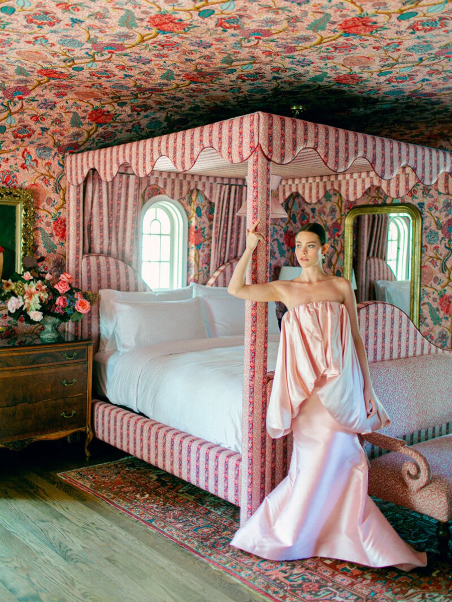 色彩鲜艳明亮桃红色婚礼肖像摄影照片调色Lightroom预设Kindred – The Storey Collection – True Colors 插件预设 第18张-素材湾丨精选海外优质设计素材资源 色彩鲜艳明亮桃红色婚礼肖像摄影照片调色Lightroom预设Kindred – The Storey Collection – True Colors 插件预设 sucaiwan.com