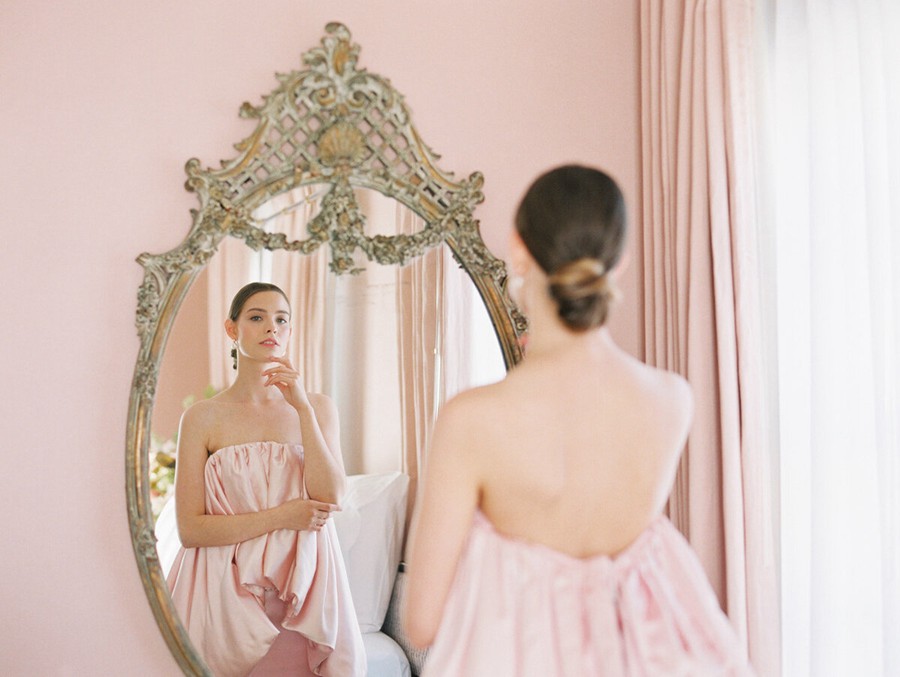 色彩鲜艳明亮桃红色婚礼肖像摄影照片调色Lightroom预设Kindred – The Storey Collection – True Colors 插件预设 第26张-素材湾丨精选海外优质设计素材资源 色彩鲜艳明亮桃红色婚礼肖像摄影照片调色Lightroom预设Kindred – The Storey Collection – True Colors 插件预设 sucaiwan.com