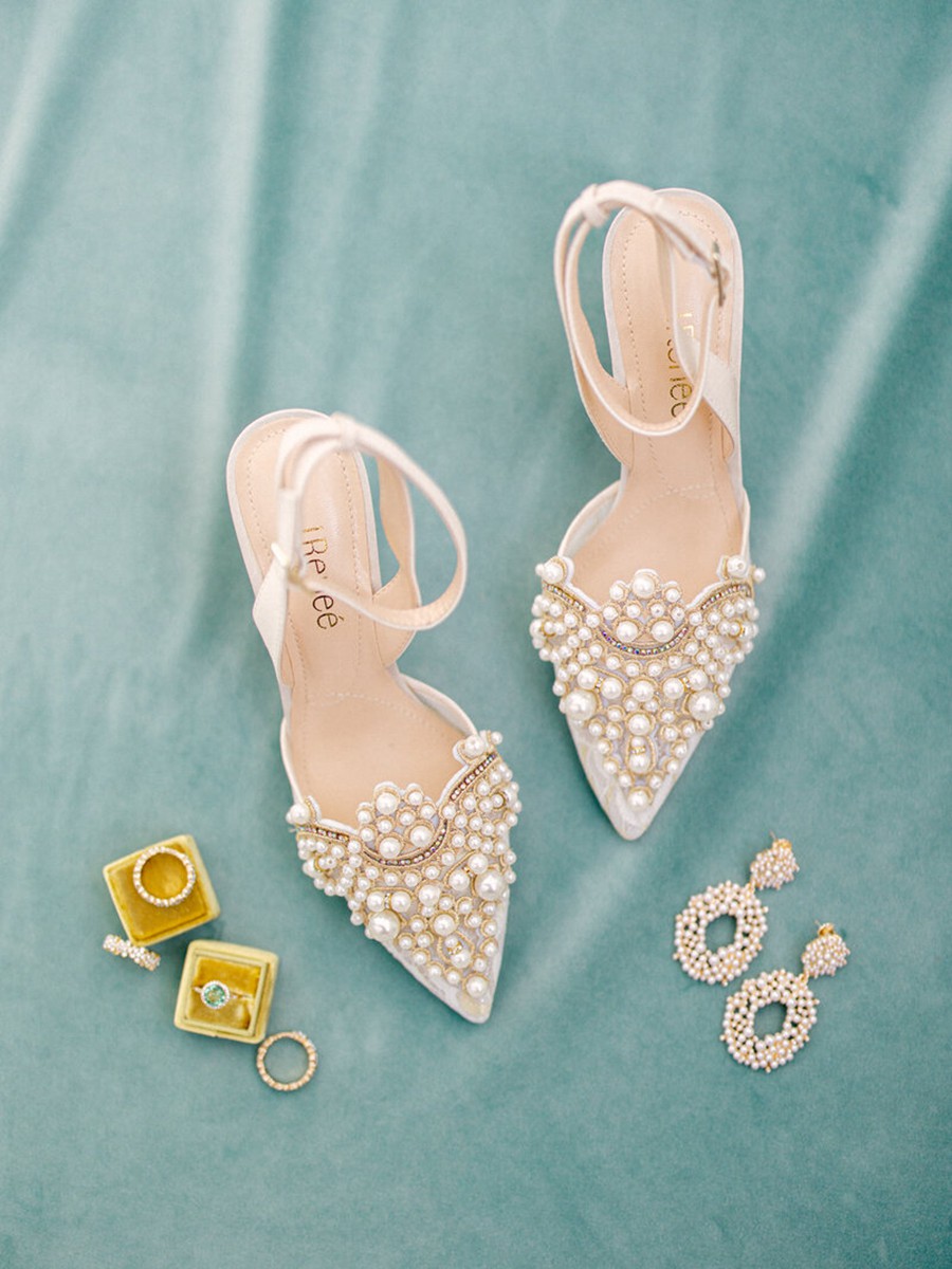 色彩鲜艳明亮桃红色婚礼肖像摄影照片调色Lightroom预设Kindred – The Storey Collection – True Colors 插件预设 第28张-素材湾丨精选海外优质设计素材资源 色彩鲜艳明亮桃红色婚礼肖像摄影照片调色Lightroom预设Kindred – The Storey Collection – True Colors 插件预设 sucaiwan.com