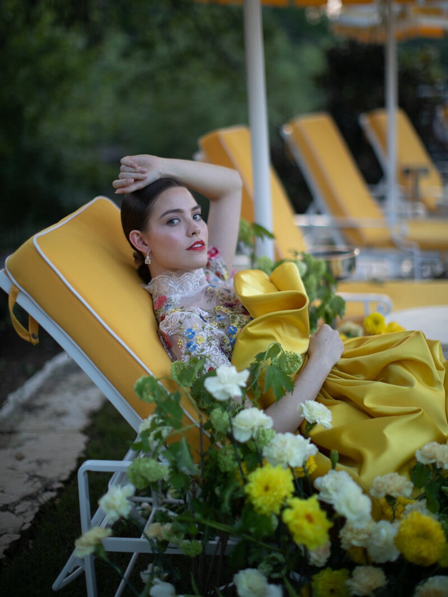 色彩鲜艳明亮桃红色婚礼肖像摄影照片调色Lightroom预设Kindred – The Storey Collection – True Colors 插件预设 第27张-素材湾丨精选海外优质设计素材资源 色彩鲜艳明亮桃红色婚礼肖像摄影照片调色Lightroom预设Kindred – The Storey Collection – True Colors 插件预设 sucaiwan.com