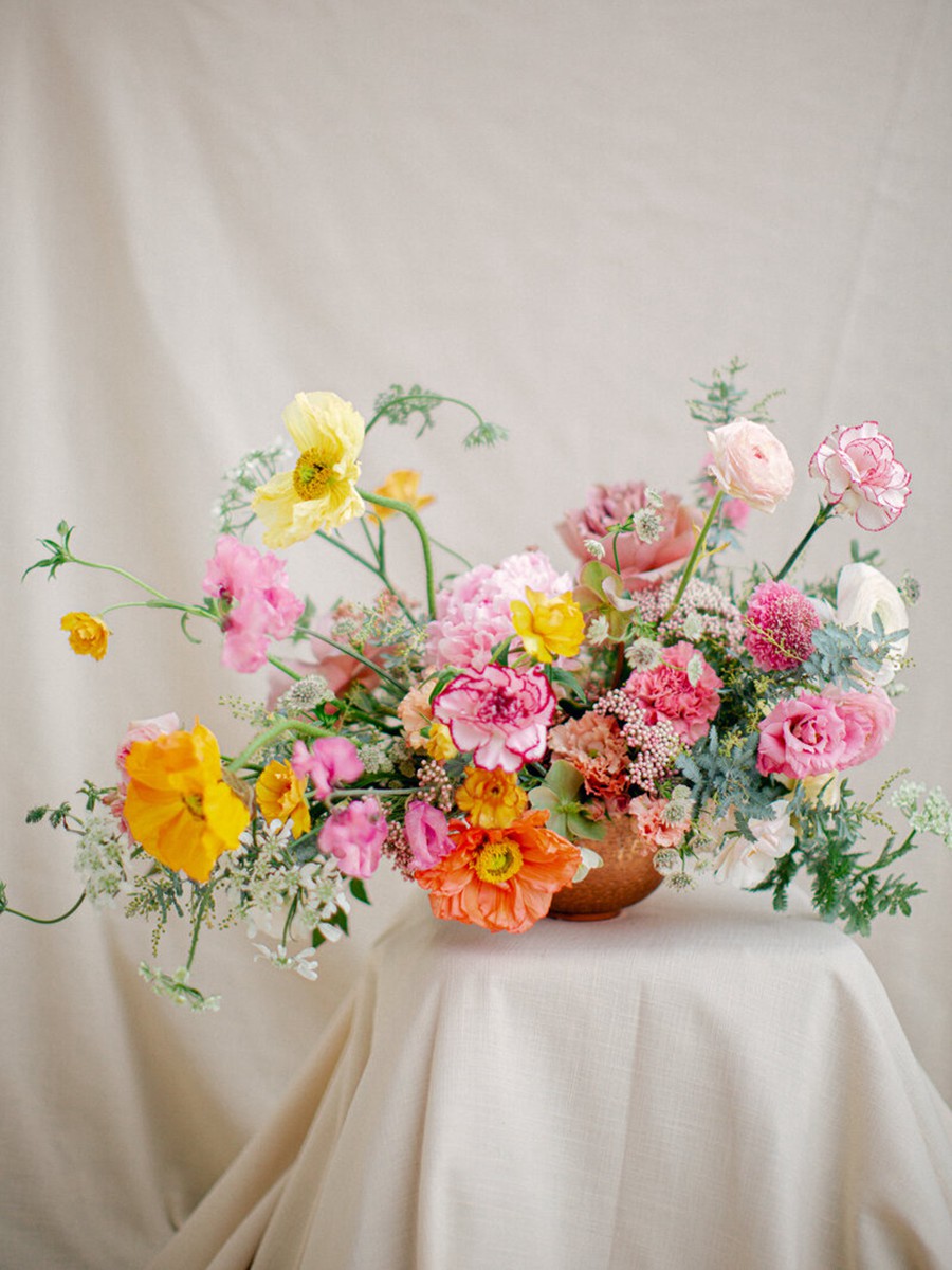 色彩鲜艳明亮桃红色婚礼肖像摄影照片调色Lightroom预设Kindred – The Storey Collection – True Colors 插件预设 第34张-素材湾丨精选海外优质设计素材资源 色彩鲜艳明亮桃红色婚礼肖像摄影照片调色Lightroom预设Kindred – The Storey Collection – True Colors 插件预设 sucaiwan.com