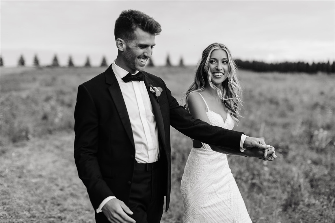 永恒清新温暖黑白色调婚礼情侣摄影照片调色Lightroom预设包G-Presets x Janelle Elise 2 插件预设 第18张-素材湾丨精选海外优质设计素材资源 永恒清新温暖黑白色调婚礼情侣摄影照片调色Lightroom预设包G-Presets x Janelle Elise 2 插件预设 sucaiwan.com