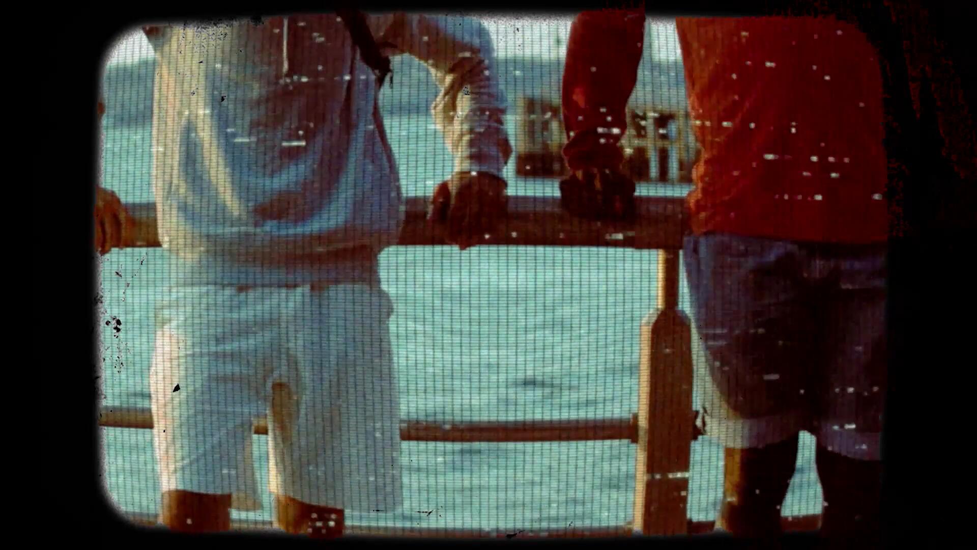 达芬奇模板:复古老式电视扫描线CRT失真闪烁颗粒状纹理效果模板+LUT调色预设 , 第1张-素材湾丨精选海外优质设计素材资源 达芬奇模板:复古老式电视扫描线CRT失真闪烁颗粒状纹理效果模板+LUT调色预设 , sucaiwan.com