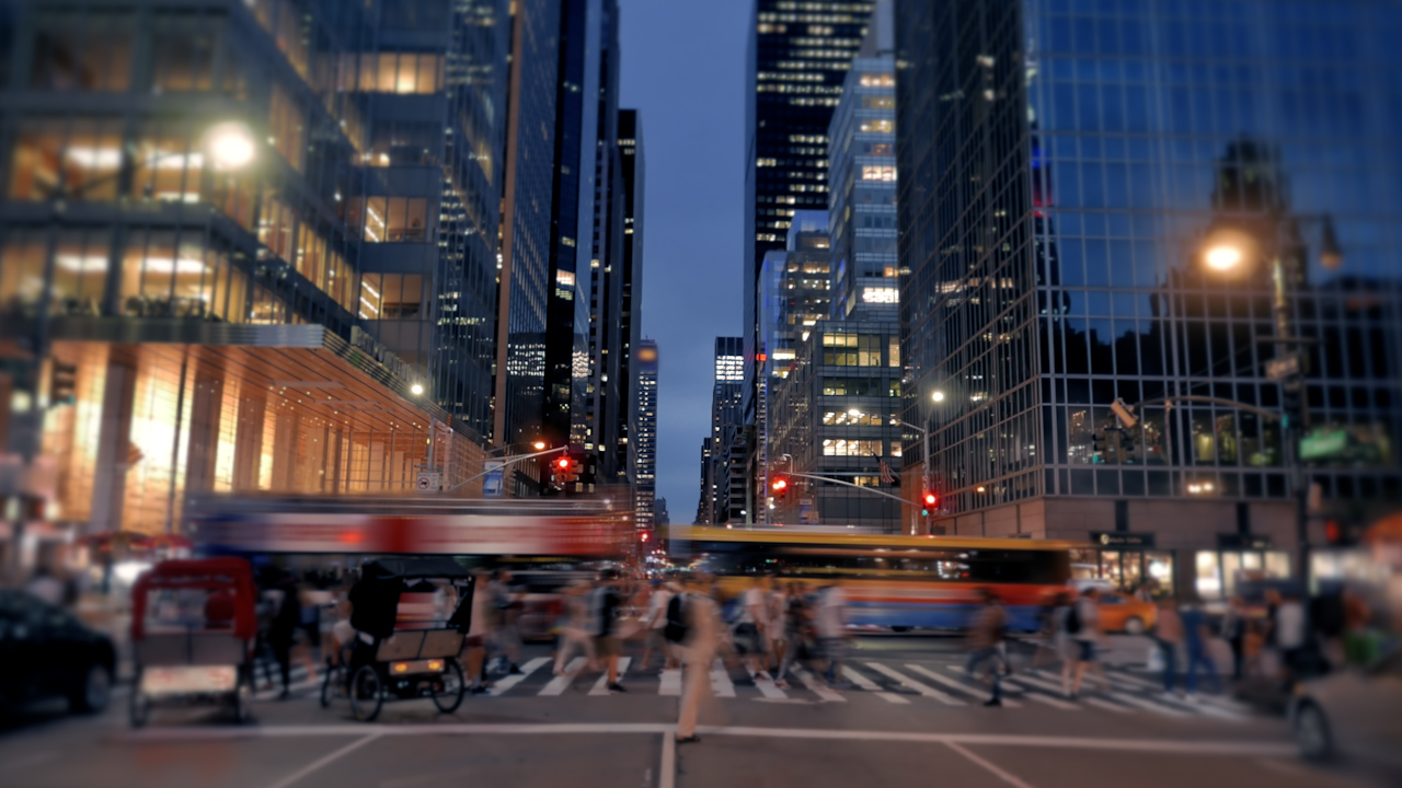 Artlist 4K ProRes超高清大都市城市街道斑马线人行道夜间运动模糊视频素材 People Commuting in Metropolis , 第2张-素材湾丨精选海外优质设计素材资源 Artlist 4K ProRes超高清大都市城市街道斑马线人行道夜间运动模糊视频素材 People Commuting in Metropolis , sucaiwan.com