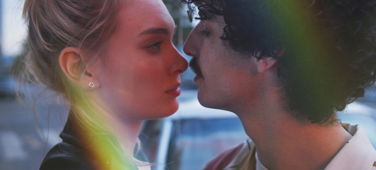 4K真实漏光电影镜头光晕特效、婚礼剪辑、音乐项目、短片长片过渡视频素材 Pixflow - Real Light Leaks , 第8张-素材湾丨精选海外优质设计素材资源 4K真实漏光电影镜头光晕特效、婚礼剪辑、音乐项目、短片长片过渡视频素材 Pixflow - Real Light Leaks , sucaiwan.com