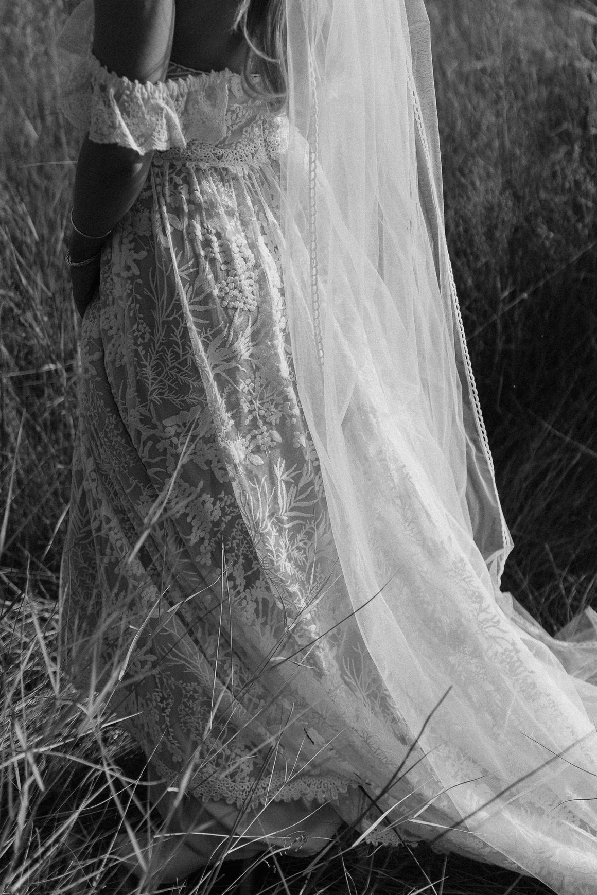 LR预设:全新纪实感情绪氛围婚礼人像摄影Lightroom调色预设 Ashlyn Stott Presets ~ Collection 2 , 第5张-素材湾丨精选海外优质设计素材资源 LR预设:全新纪实感情绪氛围婚礼人像摄影Lightroom调色预设 Ashlyn Stott Presets ~ Collection 2 , sucaiwan.com