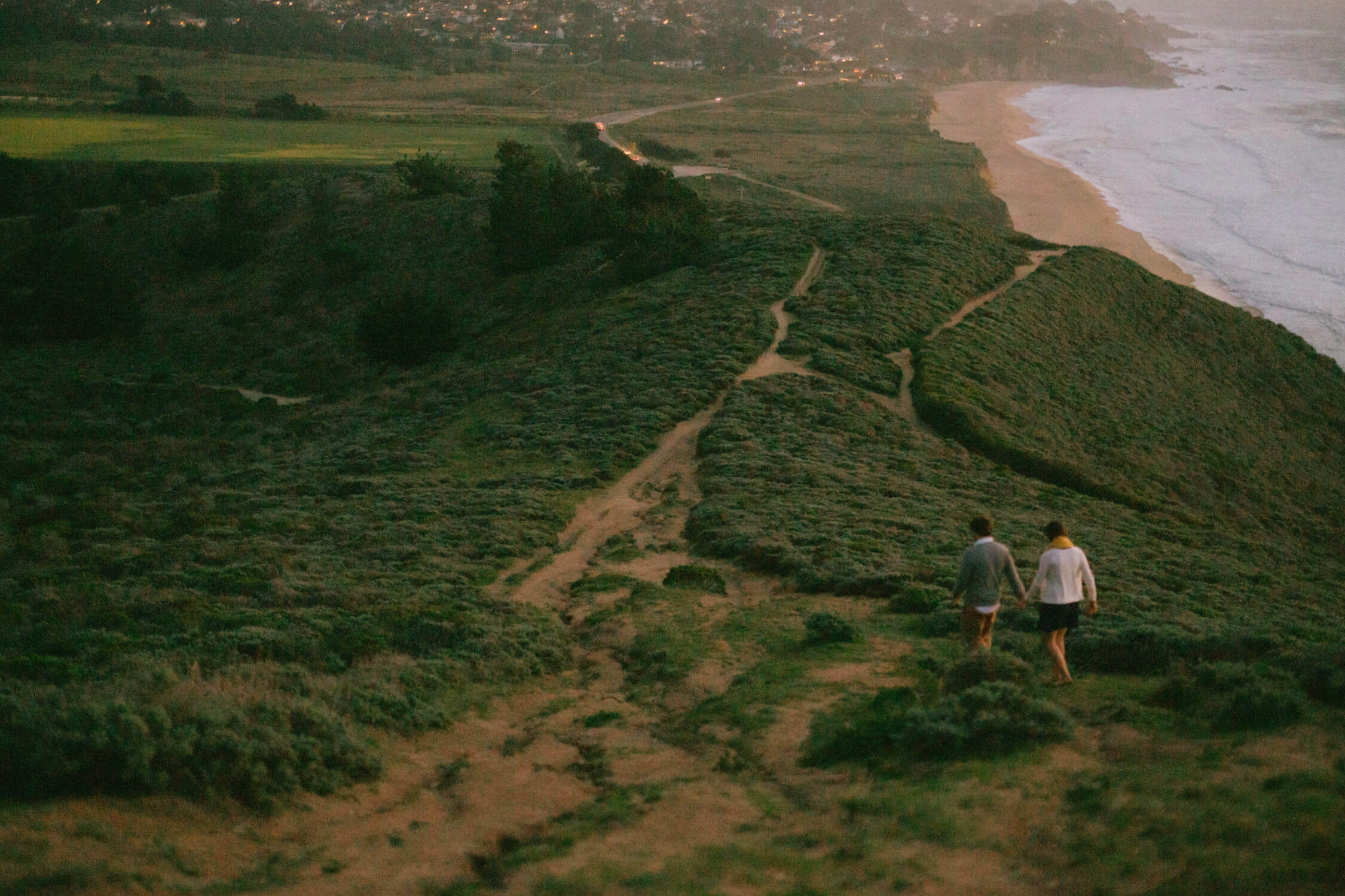 20个复古怀旧经典美学胶片鲜艳浓郁人文扫街风光摄影后期电脑端手机端LR预设 G-Presets - Analog Days , 第4张-素材湾丨精选海外优质设计素材资源 20个复古怀旧经典美学胶片鲜艳浓郁人文扫街风光摄影后期电脑端手机端LR预设 G-Presets - Analog Days , sucaiwan.com