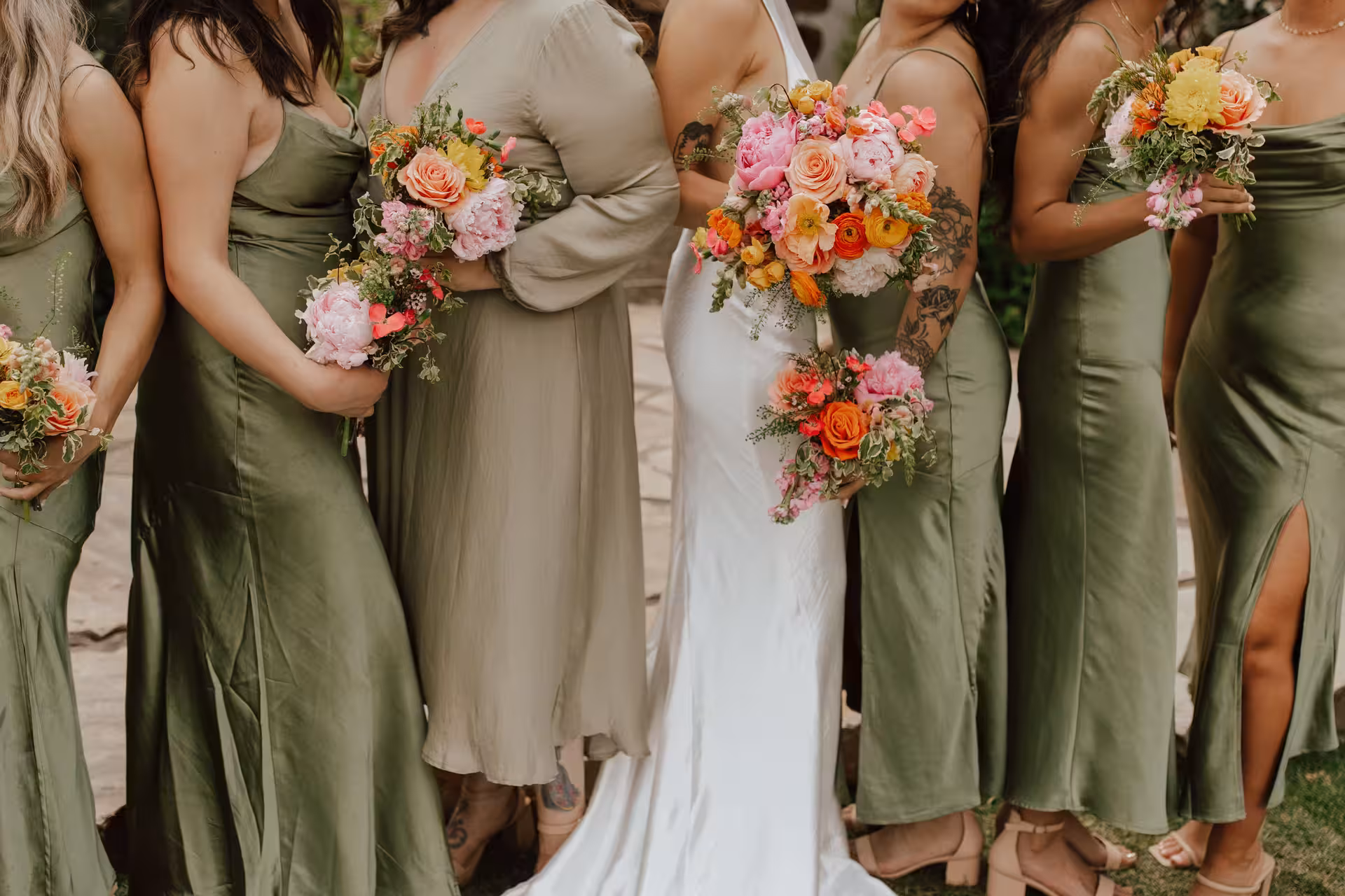 LR预设：复古怀旧奶油色朦胧美学婚礼旅拍人像摄影Lightroom调色预设 Sadie Photo - Bouquet Collection , sucaiwan.com