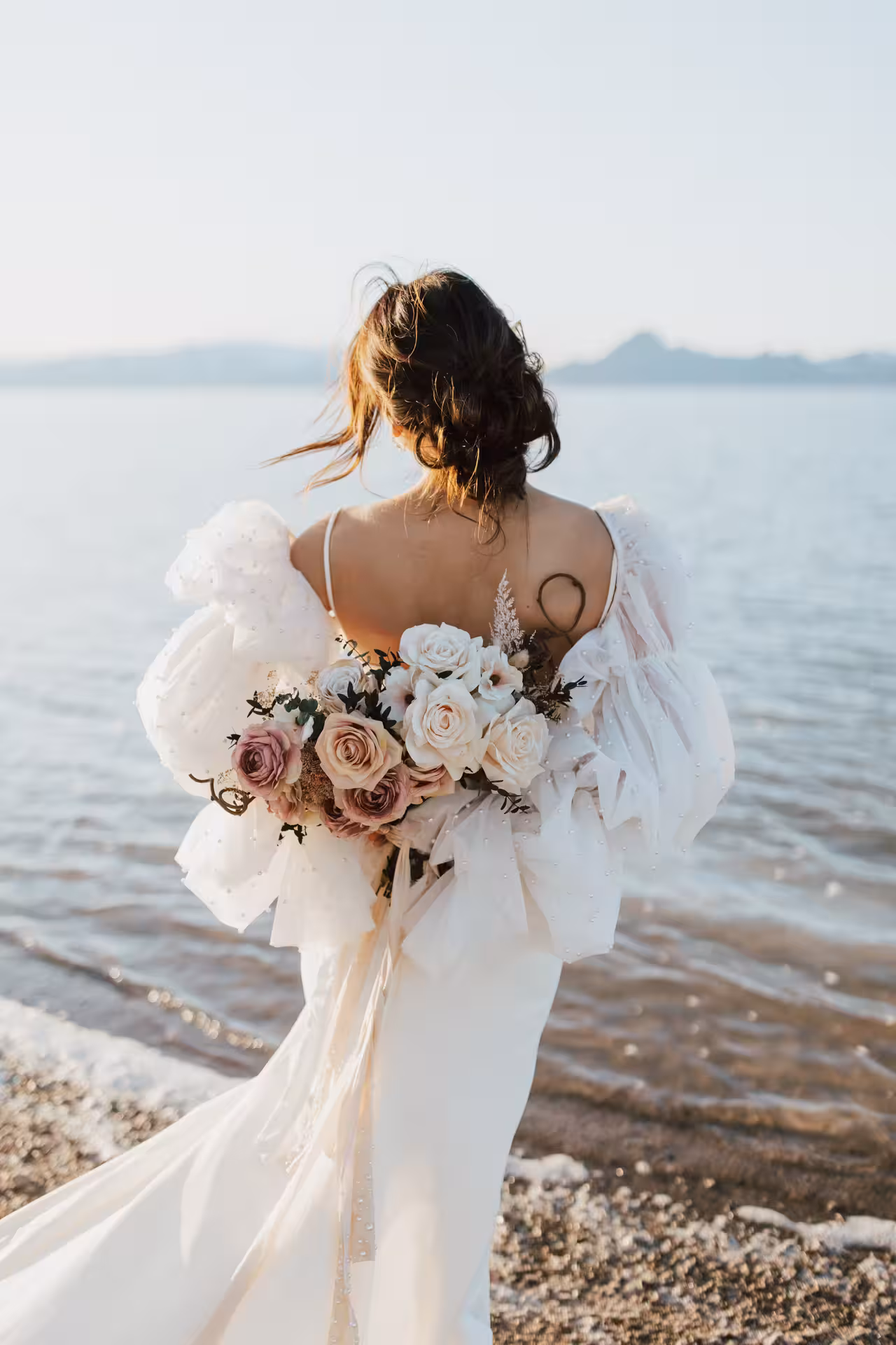 LR预设：复古怀旧奶油色朦胧美学婚礼旅拍人像摄影Lightroom调色预设 Sadie Photo - Bouquet Collection , sucaiwan.com