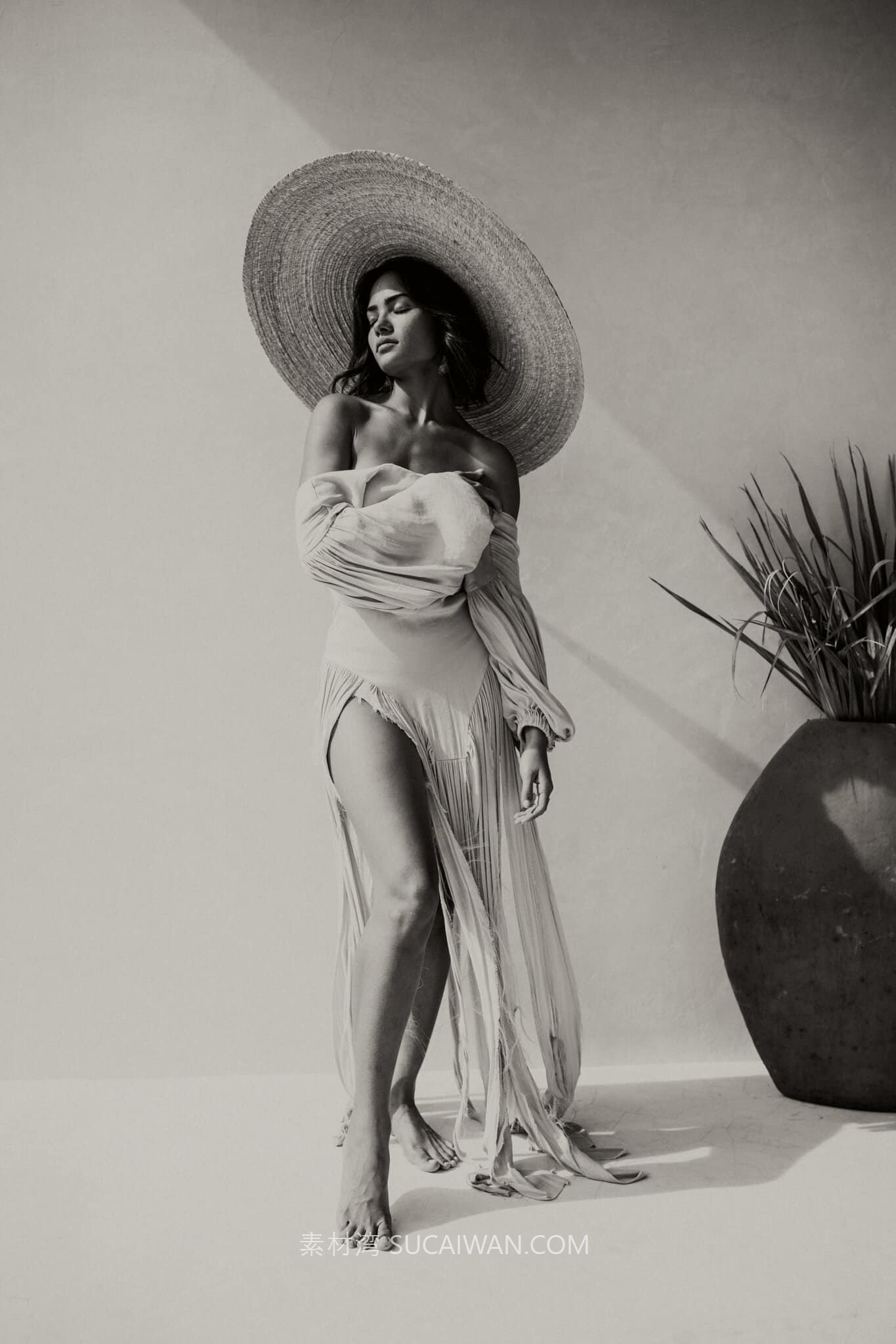 高级风格化淡金色黑白柔和复古人物肖像写真照片调色Lightroom预设包Archipelago – North Star Presets 插件预设 第4张-素材湾丨精选海外优质设计素材资源 高级风格化淡金色黑白柔和复古人物肖像写真照片调色Lightroom预设包Archipelago – North Star Presets 插件预设 sucaiwan.com