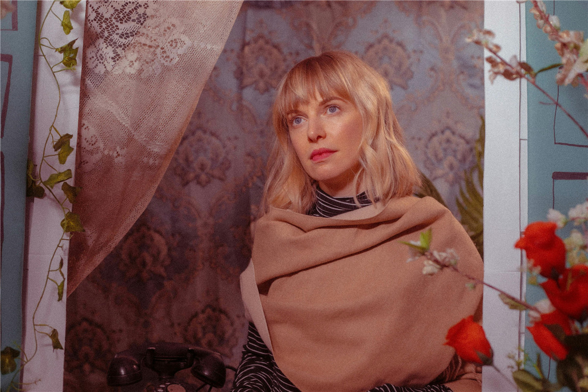 复古70年代胶片模拟鲜艳浓郁色彩城市人文扫街叙事人像风光LR预设 Maris Jones - The 70s - Nostalgic , 第17张-素材湾丨精选海外优质设计素材资源 复古70年代胶片模拟鲜艳浓郁色彩城市人文扫街叙事人像风光LR预设 Maris Jones - The 70s - Nostalgic , sucaiwan.com