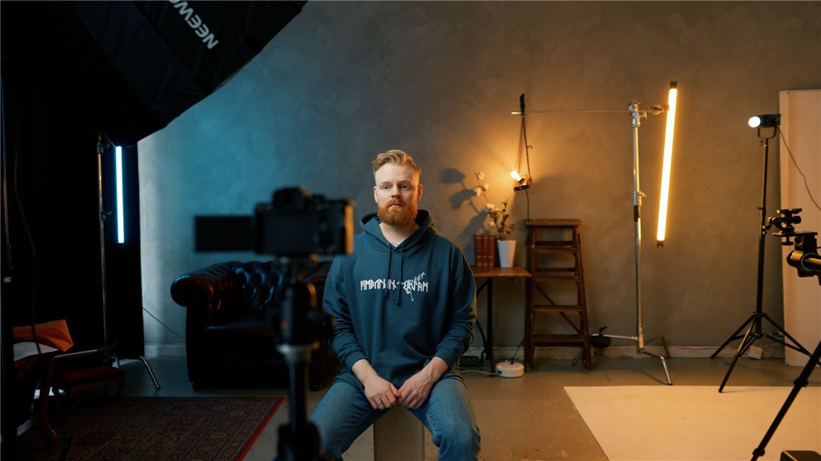 大师课程:油管B站工作室频道照明、打光、色彩、布景、设计、音频、相机视频课程 That Icelandic Guy – YouTube Studio Masterclass , 第8张-素材湾丨精选海外优质设计素材资源 大师课程:油管B站工作室频道照明、打光、色彩、布景、设计、音频、相机视频课程 That Icelandic Guy – YouTube Studio Masterclass , sucaiwan.com