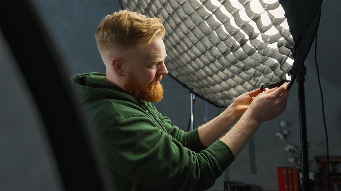 大师课程:油管B站工作室频道照明、打光、色彩、布景、设计、音频、相机视频课程 That Icelandic Guy – YouTube Studio Masterclass , 第6张-素材湾丨精选海外优质设计素材资源 大师课程:油管B站工作室频道照明、打光、色彩、布景、设计、音频、相机视频课程 That Icelandic Guy – YouTube Studio Masterclass , sucaiwan.com