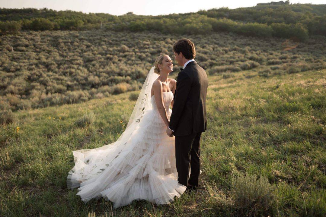 复古怀旧电影胶片模拟颗粒晕影纹理人文扫街LR调色预设 G-Presets - Deidre and Jon Presets 插件预设 第26张-素材湾丨精选海外优质设计素材资源 复古怀旧电影胶片模拟颗粒晕影纹理人文扫街LR调色预设 G-Presets - Deidre and Jon Presets 插件预设 sucaiwan.com