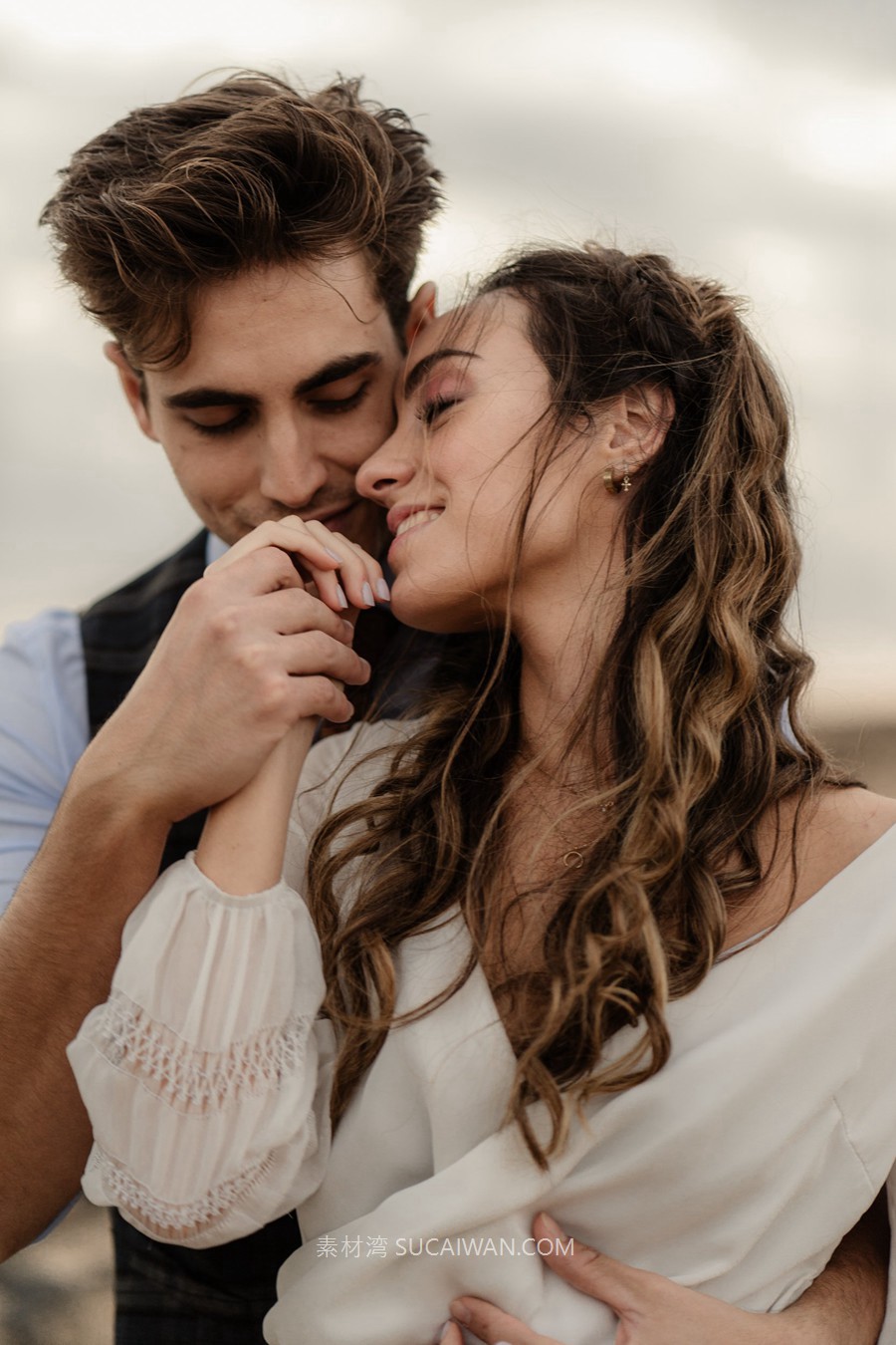 永恒纯粹原始美学电影级户外婚礼情侣肖像摄影照片调色Lightroom预设Archipelago – Vertias + Light Effects , 第20张-素材湾丨精选海外优质设计素材资源 永恒纯粹原始美学电影级户外婚礼情侣肖像摄影照片调色Lightroom预设Archipelago – Vertias + Light Effects , sucaiwan.com