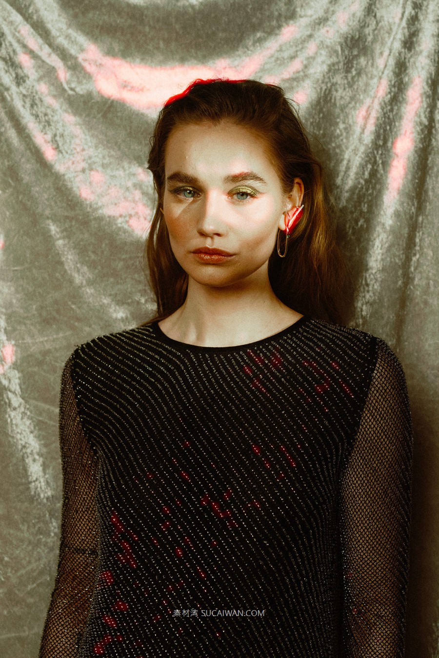 顶级ins风国外柯达Cinestill 800T/Gold 200/Portra 400胶片颗粒模拟电影美学扫街照片调色Lr预设/Ps动作 The Classic Presets – Classic ECN-2 2025 , sucaiwan.com