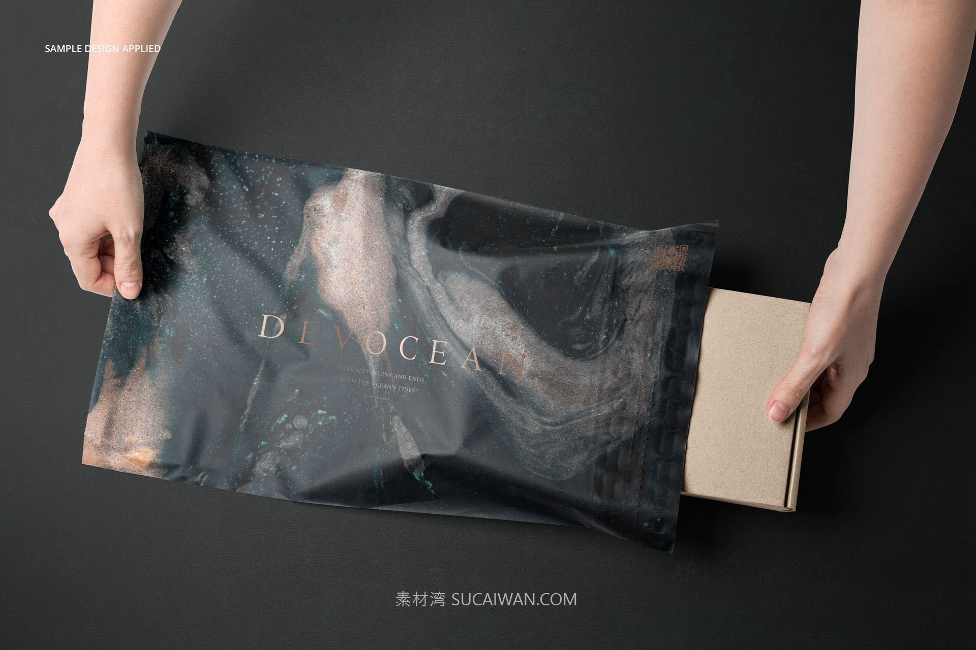 7款时尚服装鞋包装纸盒快递盒包装袋胶带VI设计展示效果图PSD样机模板Noissue Mailing Box Mockup Set v2 , sucaiwan.com