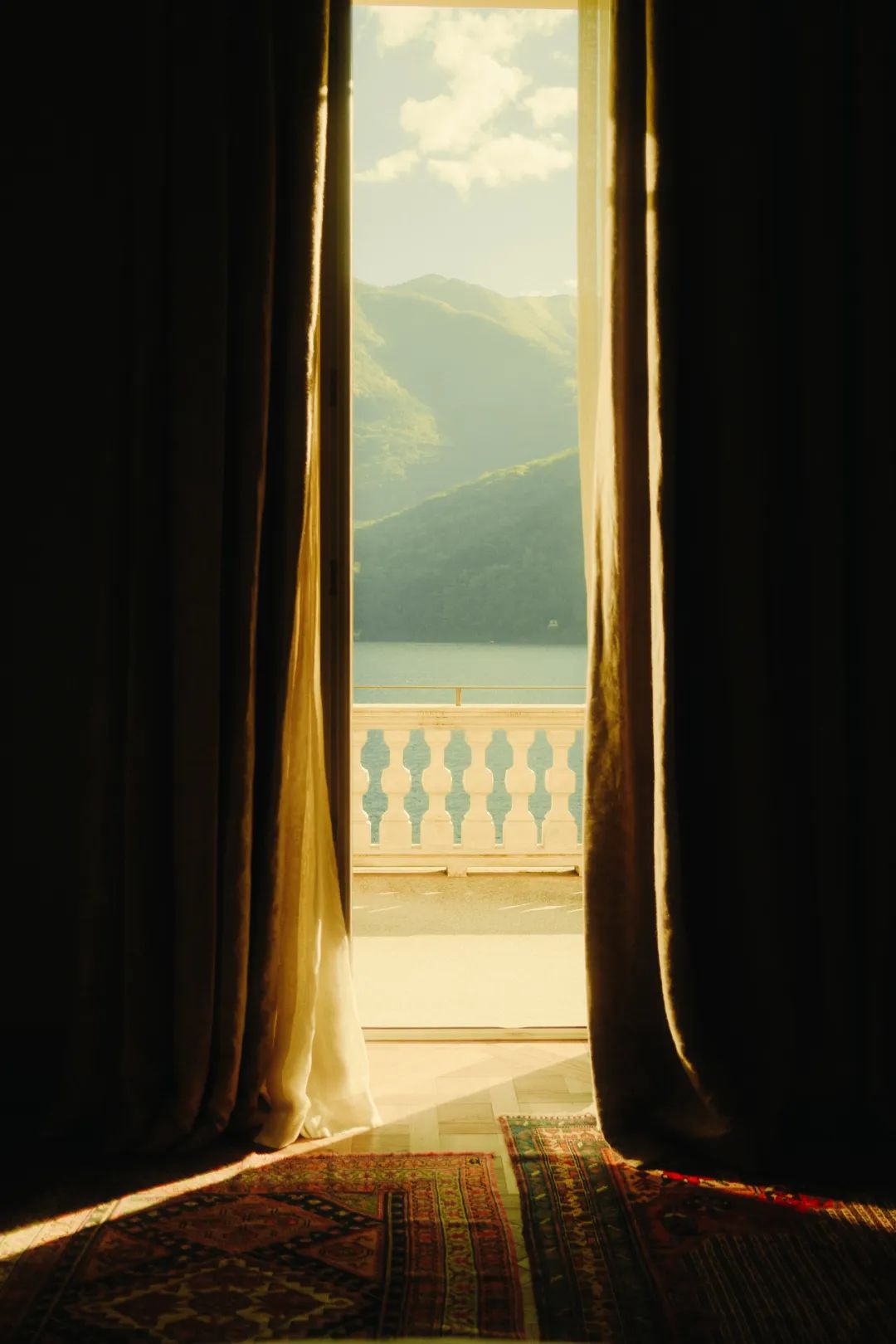 全新纪实风格情绪氛围人文旅拍人像摄影Lightroom调色预设 Peter Mckinnon PMV5 Lightroom Presets 2024 插件预设 sucaiwan.com