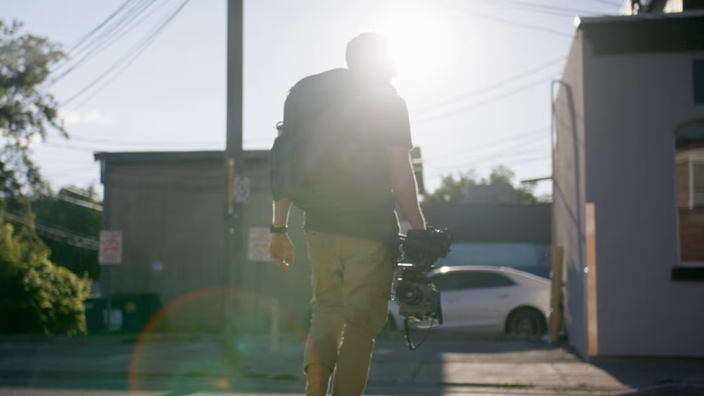 专业商业婚礼电影广告拍摄制作业务建立全流程视频课程 中英文字幕 The Art of Documentary – Create & Earn Course 设计教程 第6张-素材湾丨精选海外优质设计素材资源 专业商业婚礼电影广告拍摄制作业务建立全流程视频课程 中英文字幕 The Art of Documentary – Create & Earn Course 设计教程 sucaiwan.com