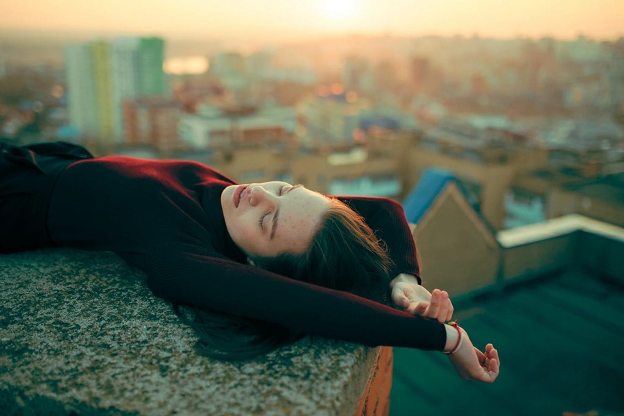 复古柯达250D/500T胶片模拟旅拍人像城市人文扫街摄影后期LR预设+光晕动作 TCP The Classic Presets - 16mm CineStock Edition II , 第1张-素材湾丨精选海外优质设计素材资源 复古柯达250D/500T胶片模拟旅拍人像城市人文扫街摄影后期LR预设+光晕动作 TCP The Classic Presets - 16mm CineStock Edition II , sucaiwan.com