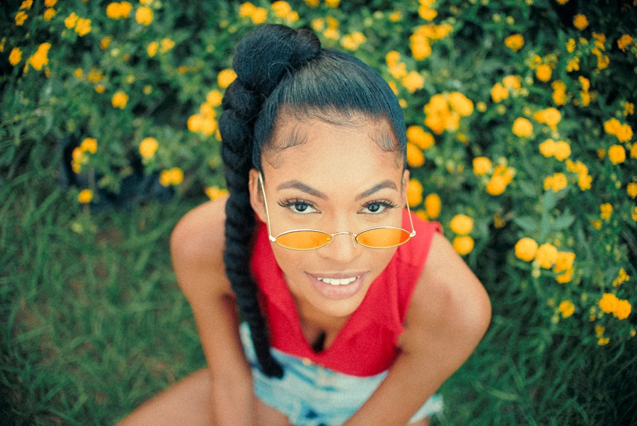 复古柯达250D/500T胶片模拟旅拍人像城市人文扫街摄影后期LR预设+光晕动作 TCP The Classic Presets - 16mm CineStock Edition II , 第4张-素材湾丨精选海外优质设计素材资源 复古柯达250D/500T胶片模拟旅拍人像城市人文扫街摄影后期LR预设+光晕动作 TCP The Classic Presets - 16mm CineStock Edition II , sucaiwan.com