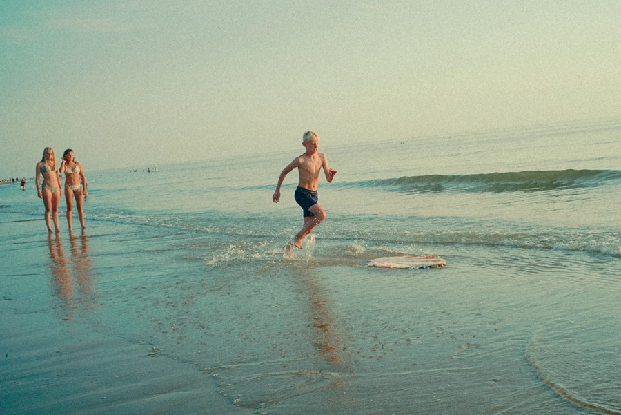 复古柯达250D/500T胶片模拟旅拍人像城市人文扫街摄影后期LR预设+光晕动作 TCP The Classic Presets - 16mm CineStock Edition II , 第14张-素材湾丨精选海外优质设计素材资源 复古柯达250D/500T胶片模拟旅拍人像城市人文扫街摄影后期LR预设+光晕动作 TCP The Classic Presets - 16mm CineStock Edition II , sucaiwan.com