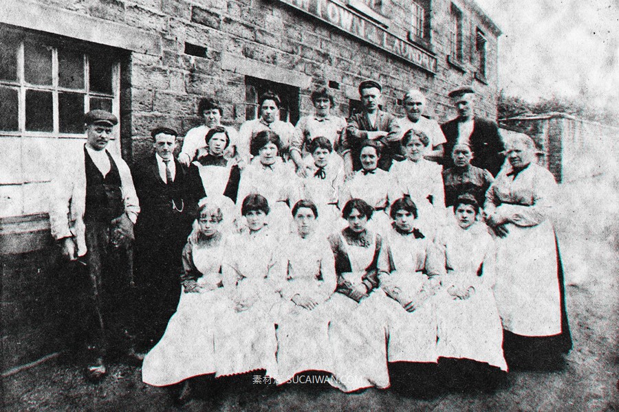 复古灰尘燥点照片效果ps特效滤镜样机 Vintage Paper Printer Design Effect , 第7张-素材湾丨精选海外优质设计素材资源 复古灰尘燥点照片效果ps特效滤镜样机 Vintage Paper Printer Design Effect , sucaiwan.com