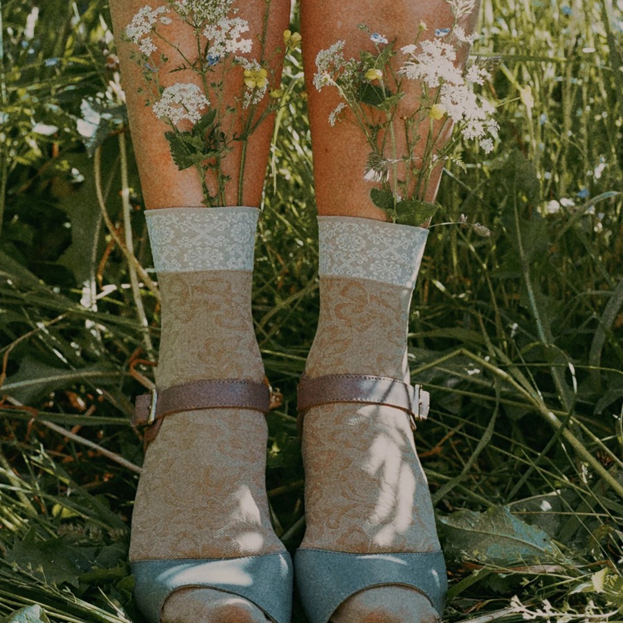 Analogica Lab – LUT FERRANIACOLOR 35MM Film Emulation 复古费拉尼亚彩色35MM胶片模拟LOG/Rec709后期调色LUT预设 , 第9张-素材湾丨精选海外优质设计素材资源 Analogica Lab – LUT FERRANIACOLOR 35MM Film Emulation 复古费拉尼亚彩色35MM胶片模拟LOG/Rec709后期调色LUT预设 , sucaiwan.com