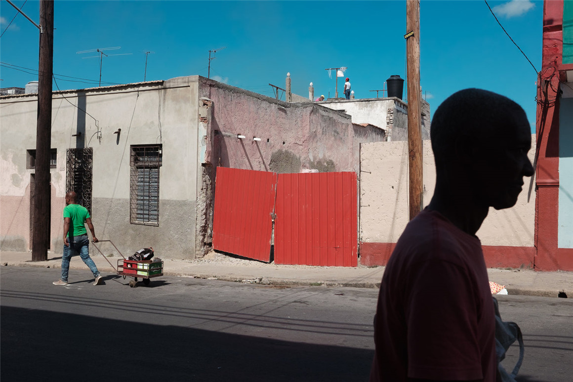 经典富士胶片模拟颗粒光晕城市人像风光摄影Lightroom调色预设 The Classic Presets - Classic X Film Simulations , 第4张-素材湾丨精选海外优质设计素材资源 经典富士胶片模拟颗粒光晕城市人像风光摄影Lightroom调色预设 The Classic Presets - Classic X Film Simulations , sucaiwan.com