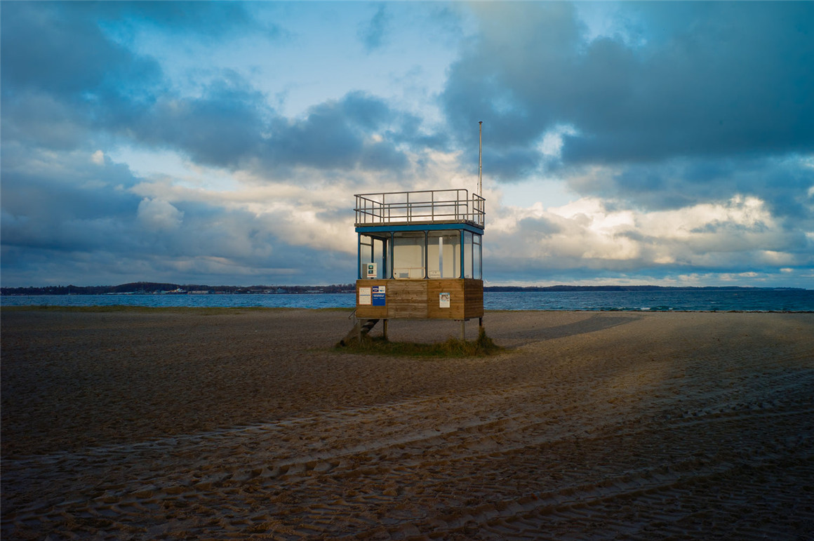 经典富士胶片模拟颗粒光晕城市人像风光摄影Lightroom调色预设 The Classic Presets - Classic X Film Simulations , 第11张-素材湾丨精选海外优质设计素材资源 经典富士胶片模拟颗粒光晕城市人像风光摄影Lightroom调色预设 The Classic Presets - Classic X Film Simulations , sucaiwan.com