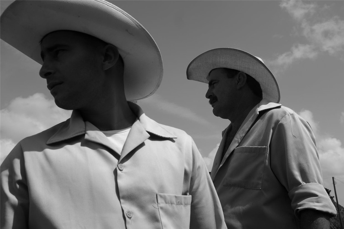 经典富士胶片模拟颗粒光晕城市人像风光摄影Lightroom调色预设 The Classic Presets - Classic X Film Simulations , 第19张-素材湾丨精选海外优质设计素材资源 经典富士胶片模拟颗粒光晕城市人像风光摄影Lightroom调色预设 The Classic Presets - Classic X Film Simulations , sucaiwan.com