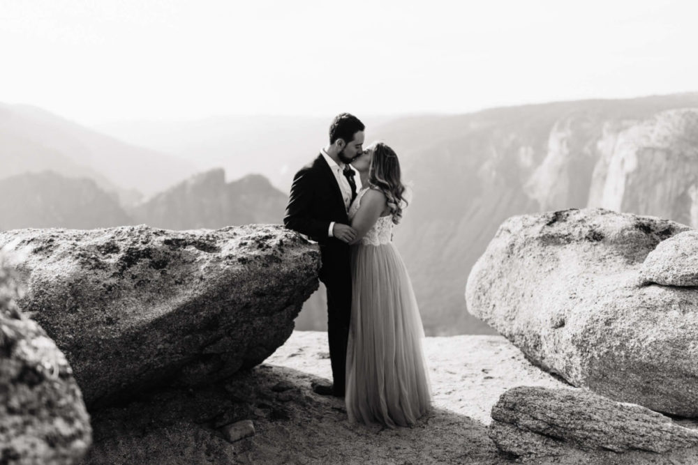 81款永恒真实色彩电影美感婚礼情侣人像摄影照片调色Lightroom预设包 G-Presets – Pack 06 , 第12张-素材湾丨精选海外优质设计素材资源 81款永恒真实色彩电影美感婚礼情侣人像摄影照片调色Lightroom预设包 G-Presets – Pack 06 , sucaiwan.com