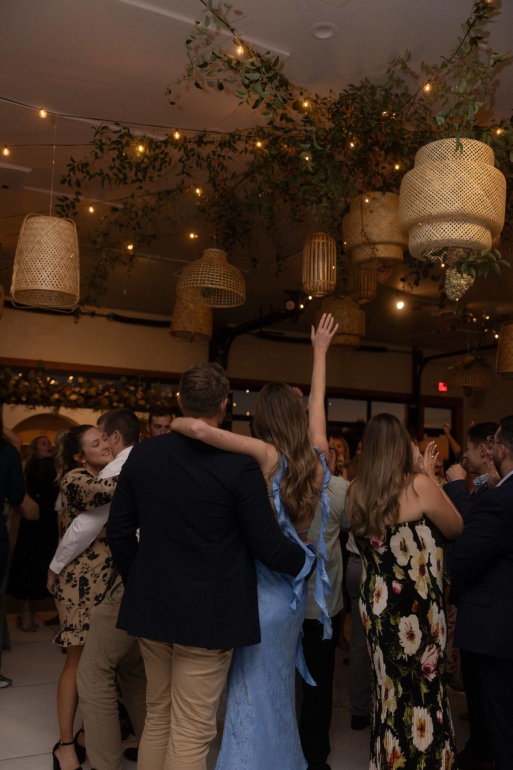 浪漫永恒怀旧婚礼结婚照户外摄影照片调色Lightroom预设 J SERIES PRESETS , sucaiwan.com