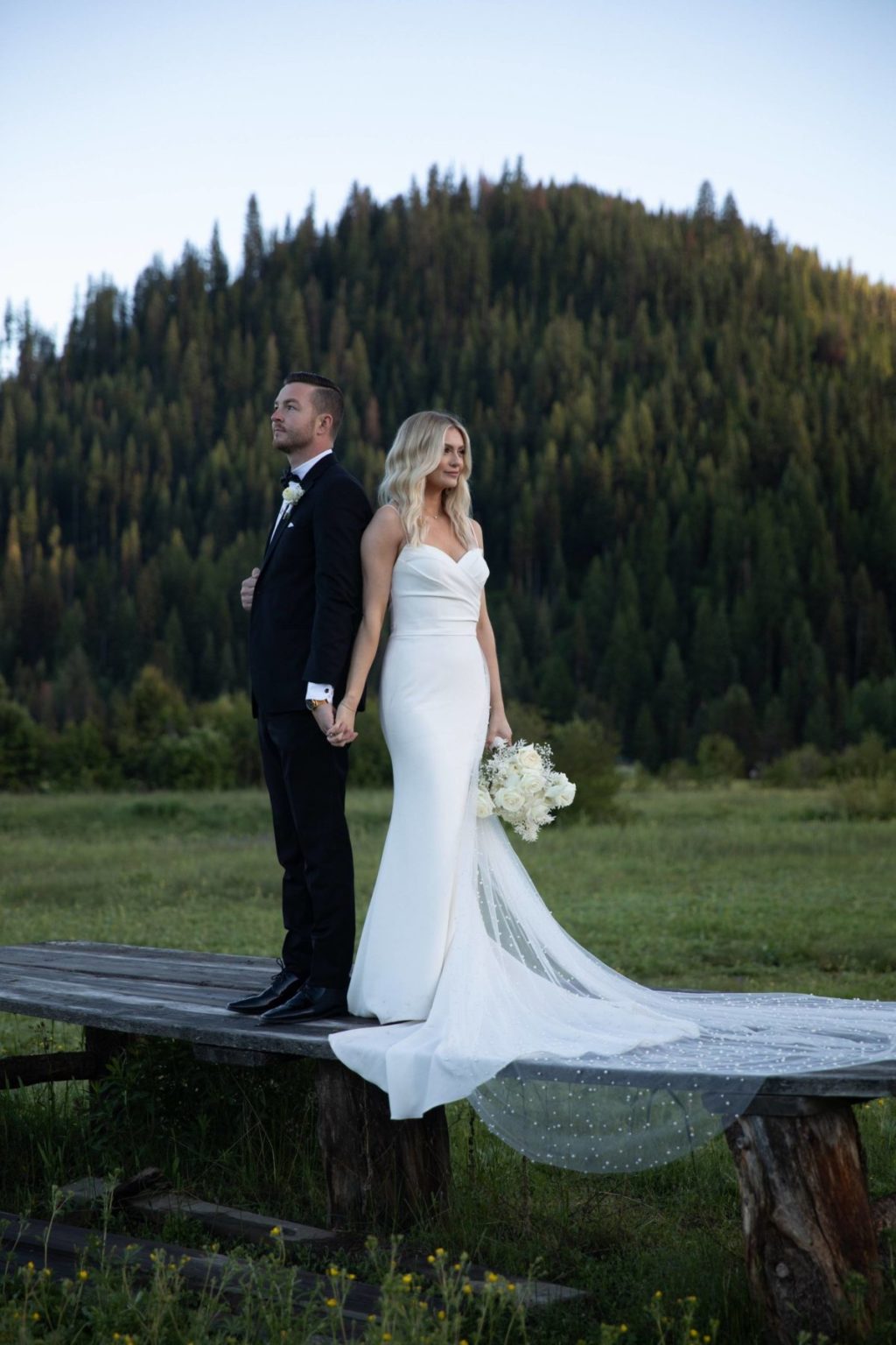 浪漫永恒怀旧婚礼结婚照户外摄影照片调色Lightroom预设 J SERIES PRESETS , sucaiwan.com