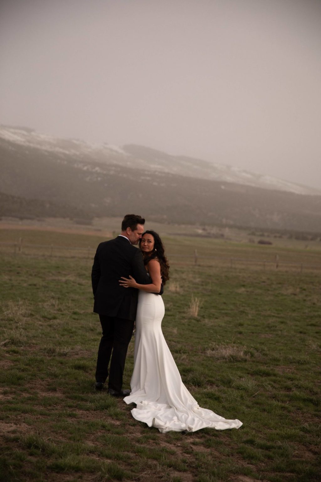 浪漫永恒怀旧婚礼结婚照户外摄影照片调色Lightroom预设 J SERIES PRESETS , sucaiwan.com