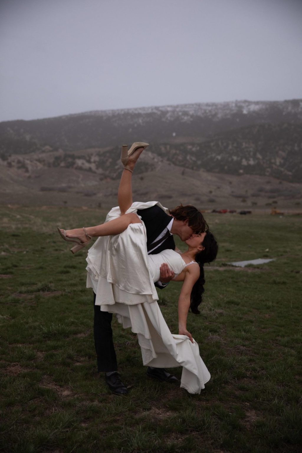 浪漫永恒怀旧婚礼结婚照户外摄影照片调色Lightroom预设 J SERIES PRESETS , sucaiwan.com