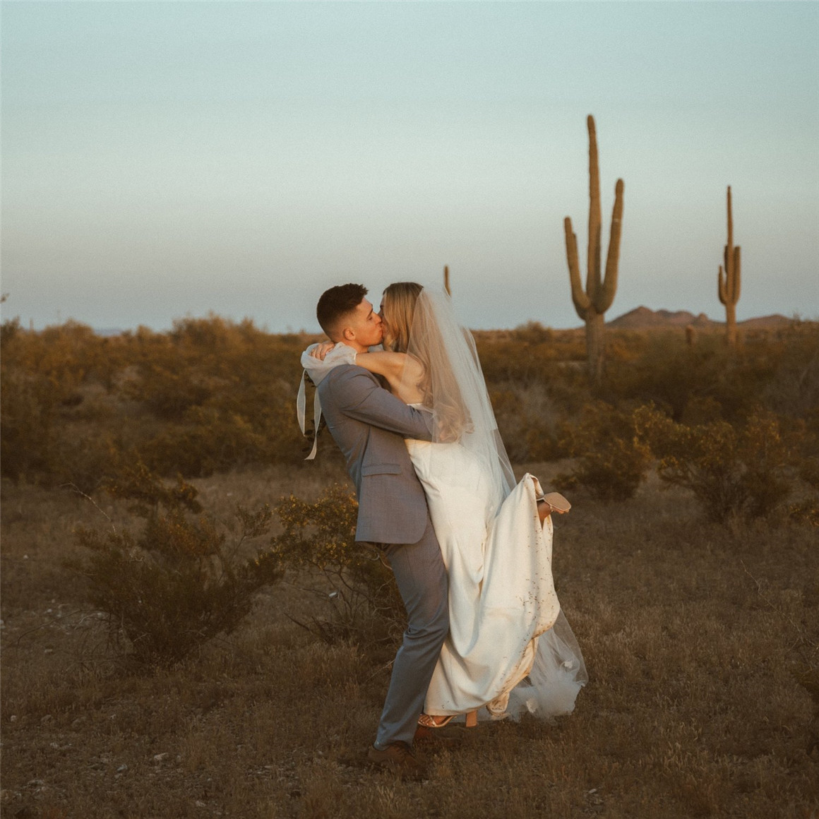 复古柔和怀旧黄金暖色调日出日落风景旅拍人像摄影Lightroom调色预设 Briquelle Kayanne - BK Presets Pack , sucaiwan.com